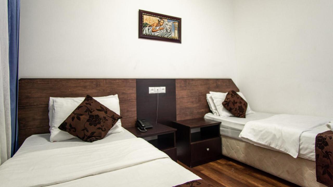 AIA Hotel Tbilisi Buitenkant foto