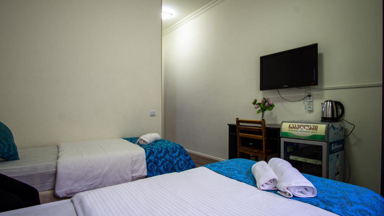 AIA Hotel Tbilisi Buitenkant foto