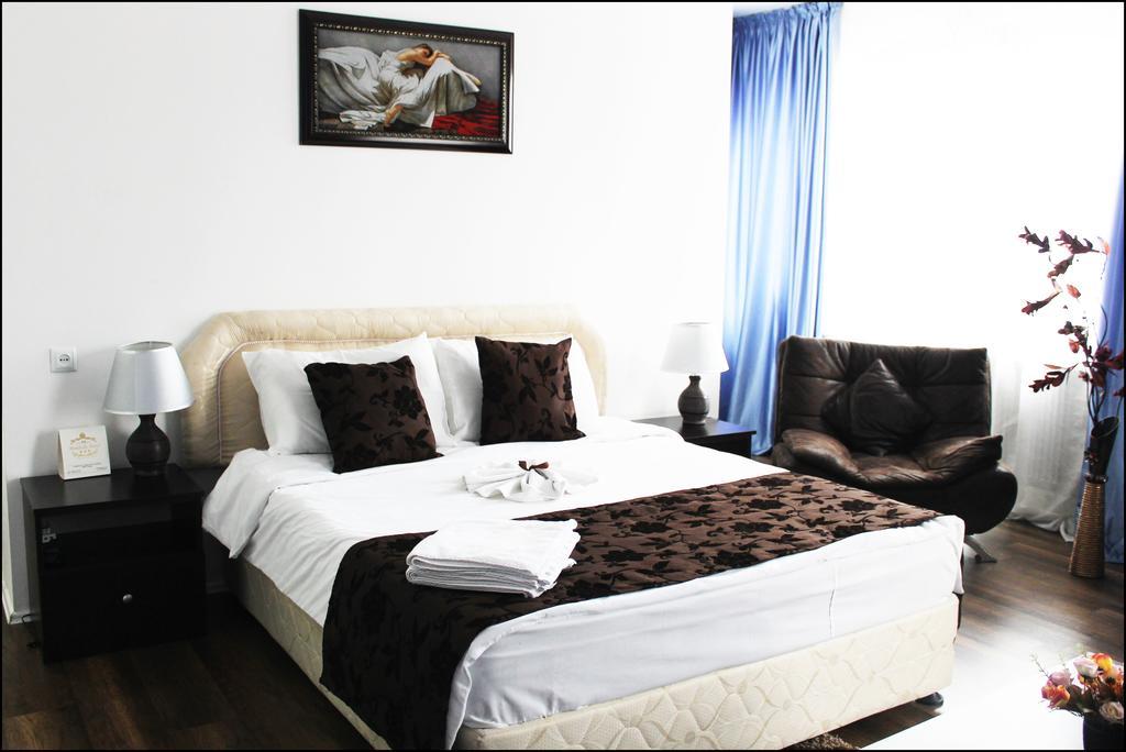 AIA Hotel Tbilisi Buitenkant foto
