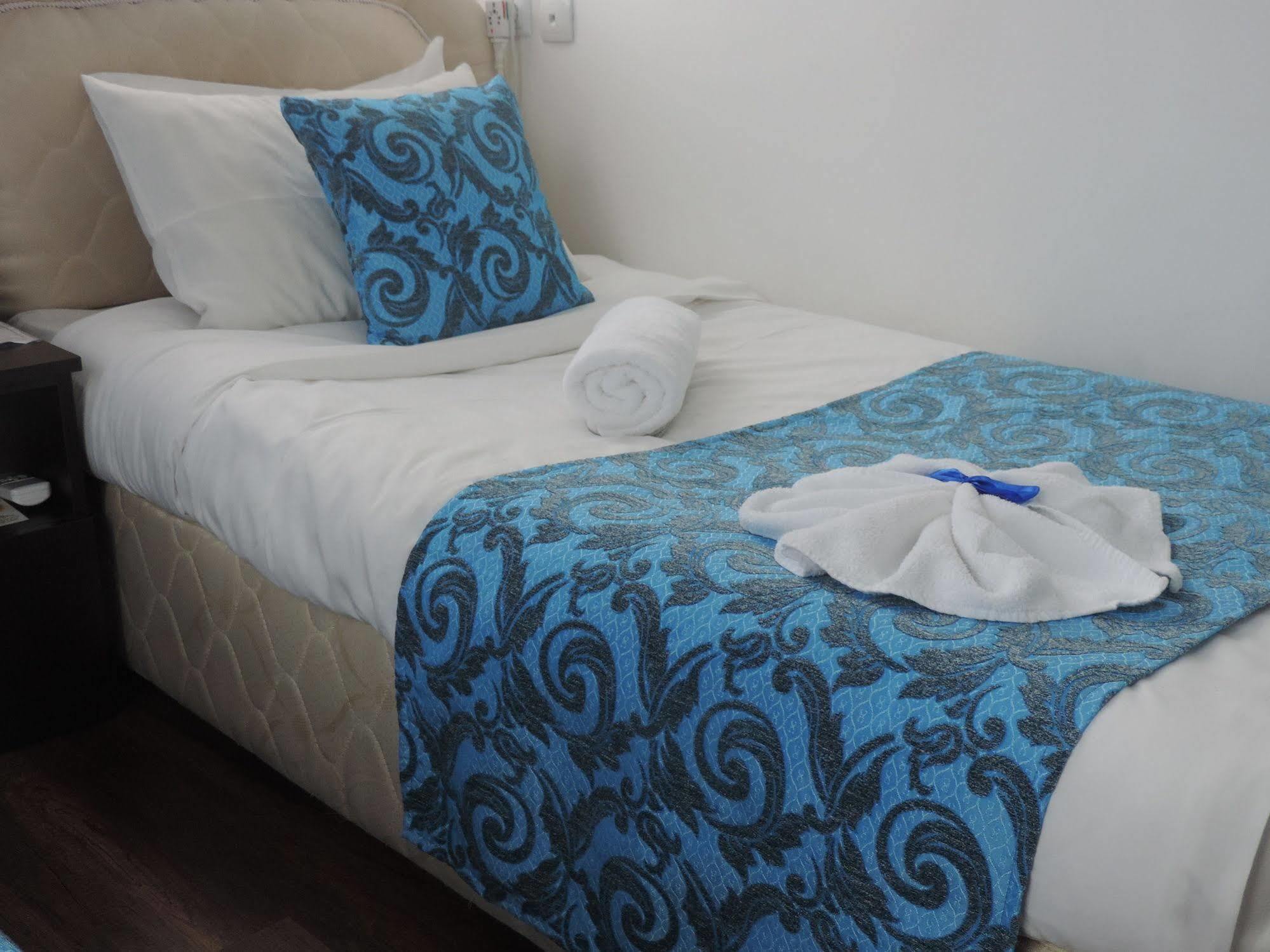 AIA Hotel Tbilisi Buitenkant foto