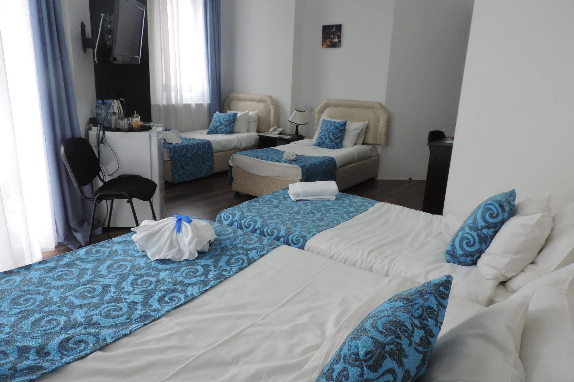 AIA Hotel Tbilisi Buitenkant foto