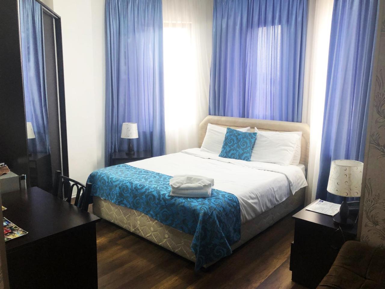 AIA Hotel Tbilisi Buitenkant foto